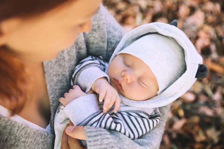 bebe a la naissance